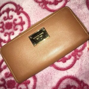 Brand New Large Michael Kors Wallet